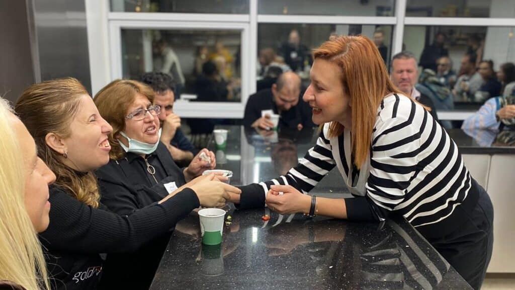 Hayaller Engel Tanımaz