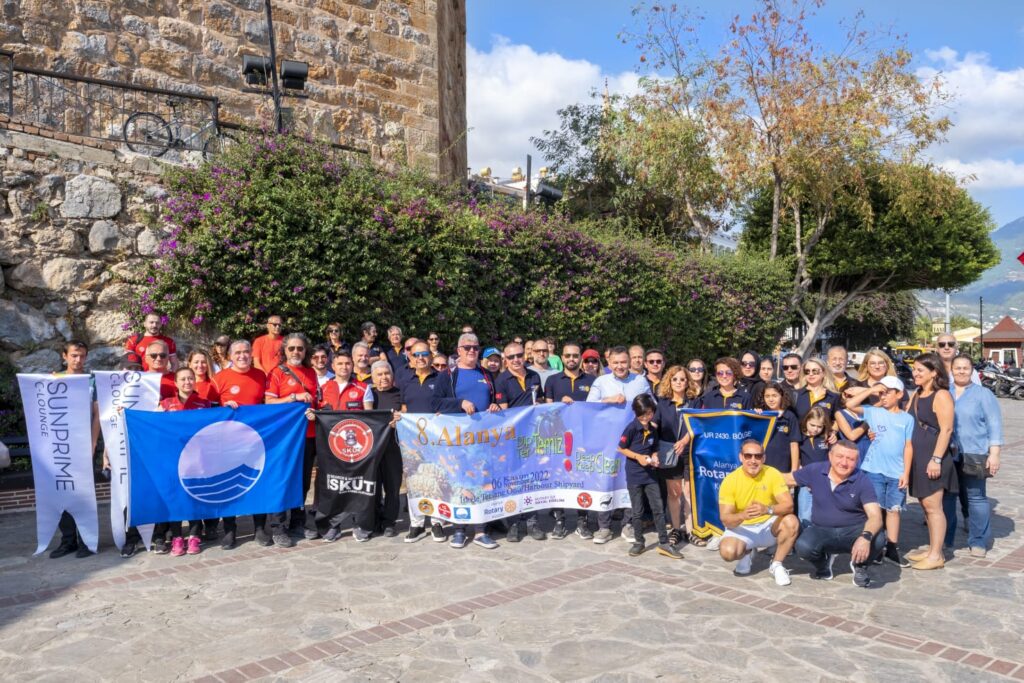 Alanya Rotary 8. Dip Temiz Tertemiz Etkinliği Düzenledi