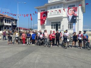 Bursa’da pedallar Cumhuriyet için Tophane’den Mudanya’ya çevrildi