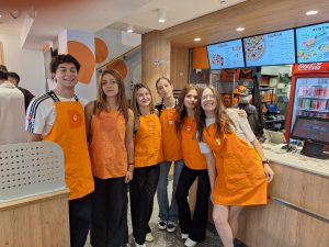 Gençlerin Enerjisiyle Dünya Barış Günü Gençlerin Enerjisiyle Dünya Barış Günü