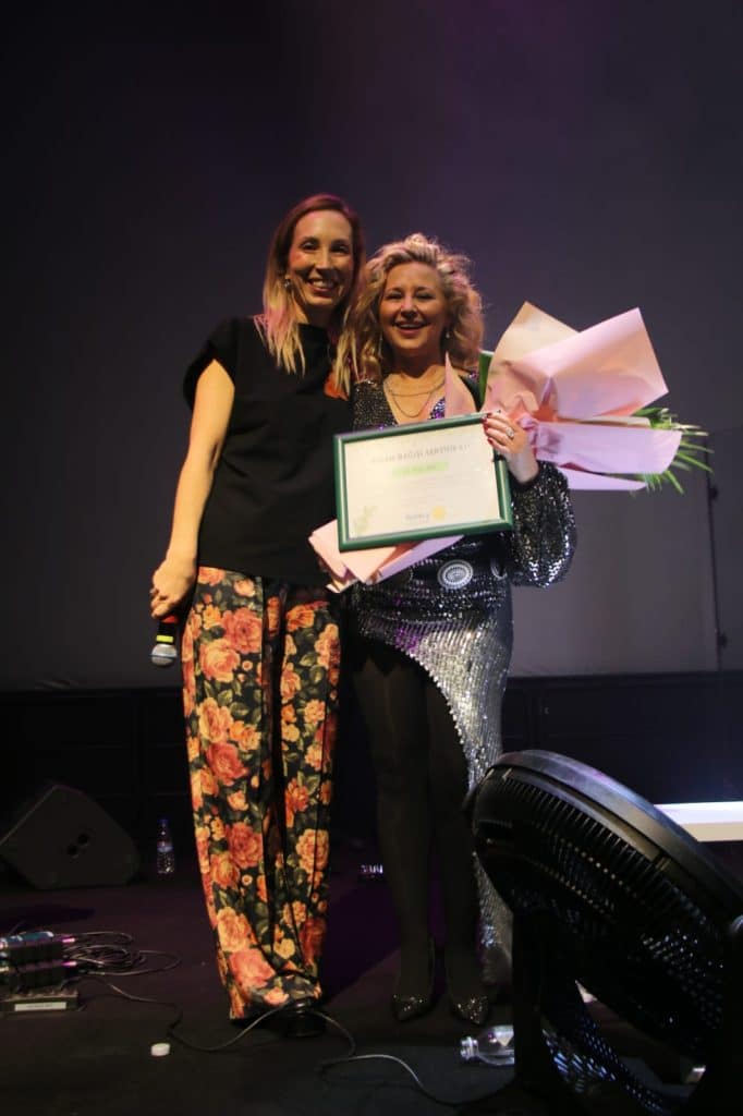 Pınar Aylin ile 90’lar Gecesi Özel Çocuklara Umut Oldu