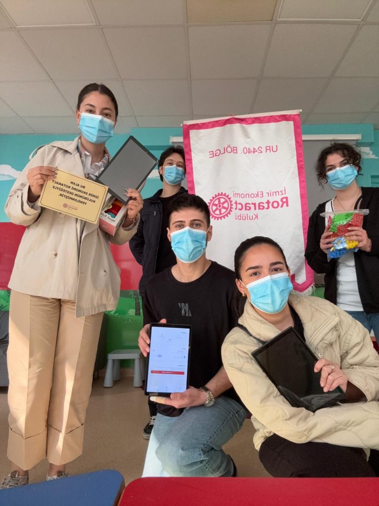 Mutlu Masallar Onkoloji Servisindeki Çocuklara Umut Oldu