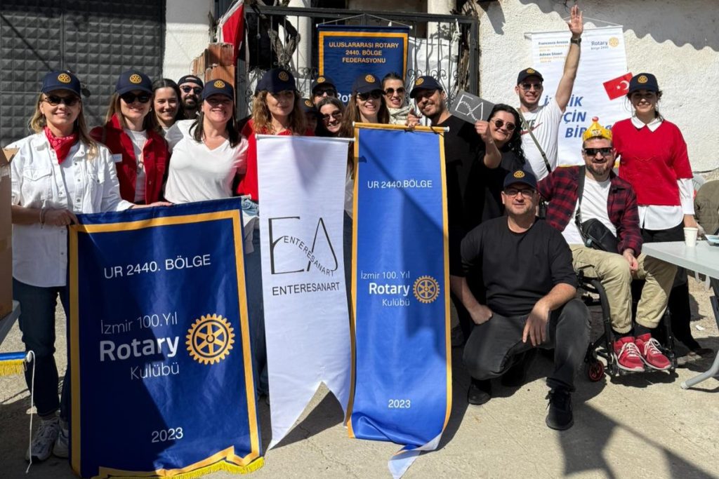 Rotaryenler Sancaklı Köyü’nde Çocukların Bayram Sevincine Ortak Oldu