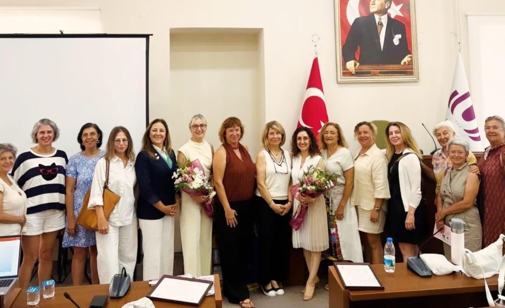 Toprak Ana Rotary Kulübü’nden Menopoz ve Meme Sağlığı Söyleşisi