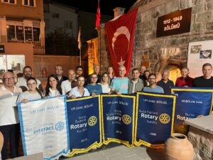 Geçmişten Geleceğe Bir Yolculuk Geçmişten Geleceğe Bir Yolculuk