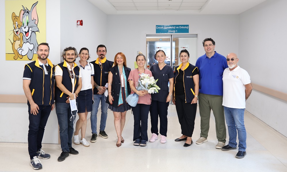 Antalya Perge Rotary Kulübü’nden Onkoloji Servisindeki Miniklere Moral Destegi