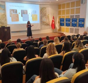 Ankara Rotary Kulüplerinden Kadın Sağlığı İçin Güç Birliği: “Rahim Ağzı Kanseri ve HPV” Eğitimi Ankara Rotary Kulüplerinden Kadın Sağlığı İçin Güç Birliği: “Rahim Ağzı Kanseri ve HPV” Eğitimi